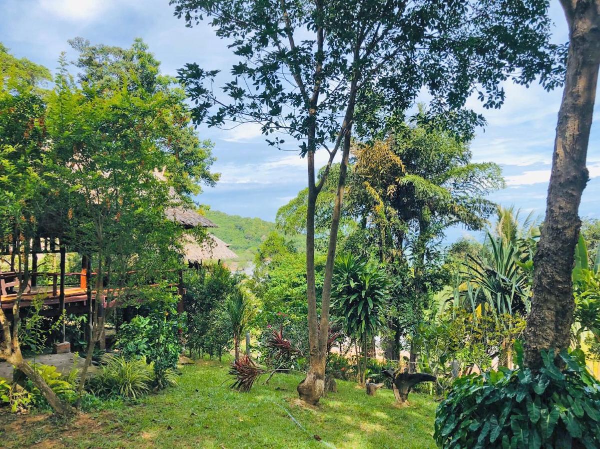 Banyan Bay Villas Koh Jum Exterior foto