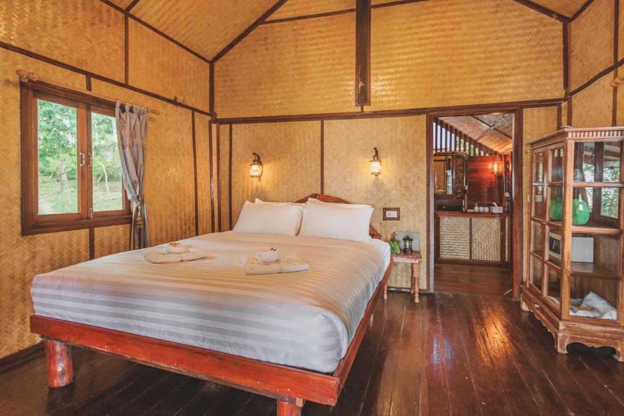 Banyan Bay Villas Koh Jum Exterior foto