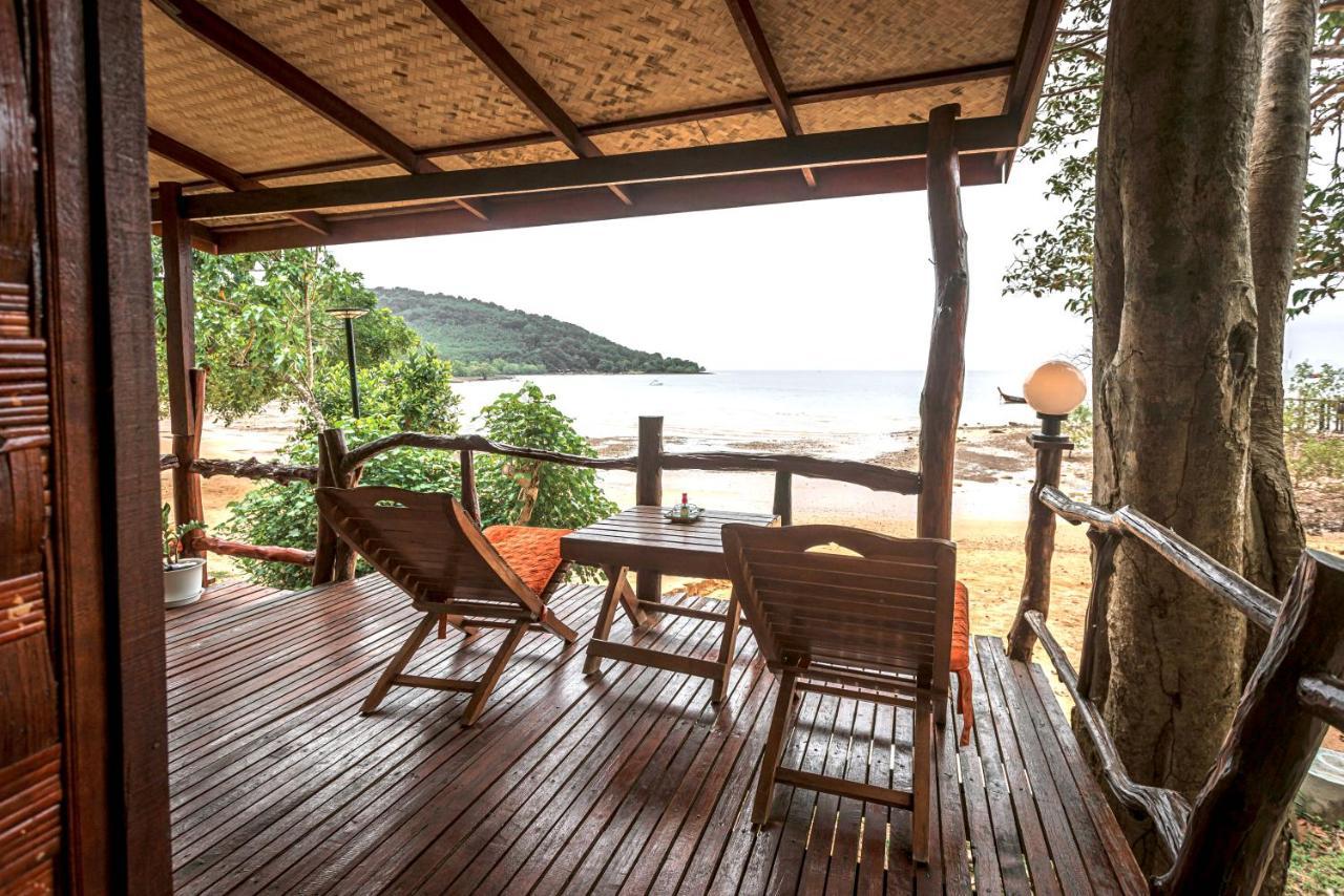 Banyan Bay Villas Koh Jum Exterior foto